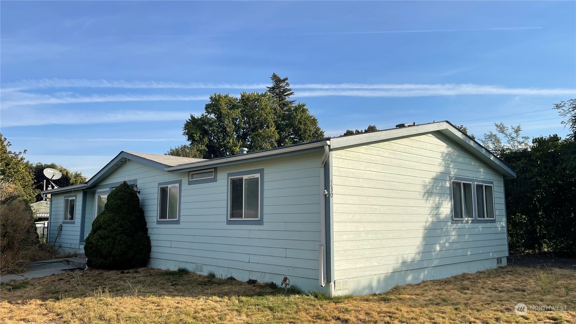 Property Photo:  330 W 5th Street  WA 99361 