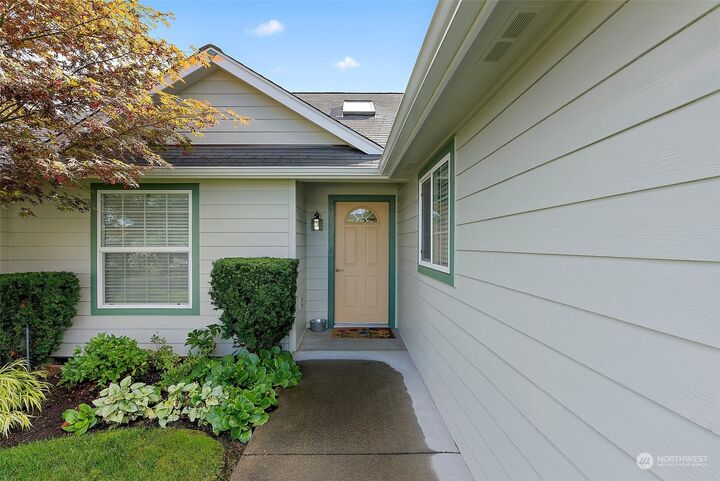 Property Photo: 2812 Keats Drive WA 98531