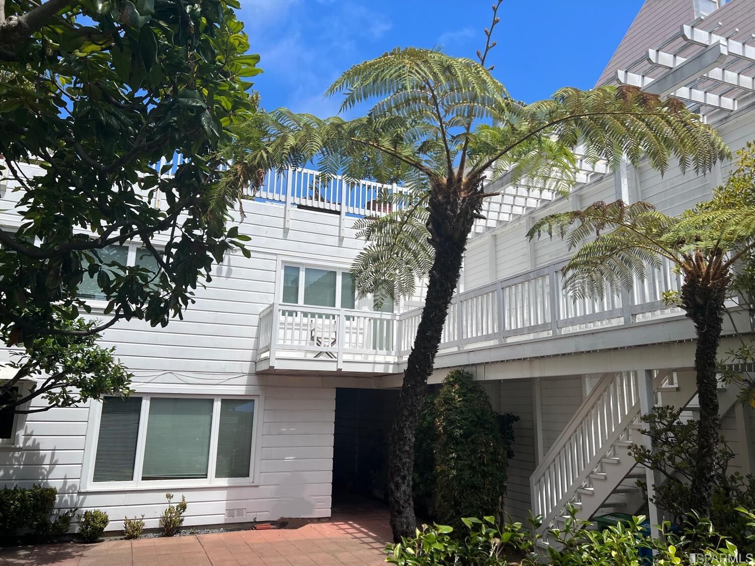 Property Photo:  1747 Chestnut Street  CA 94123 