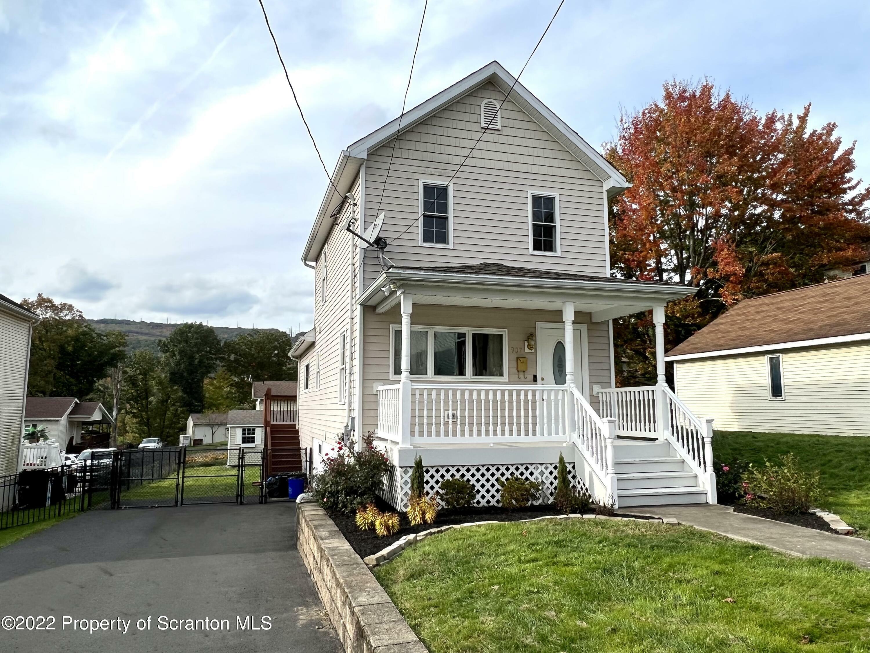 907 Fairview Street  Peckville PA 18452 photo