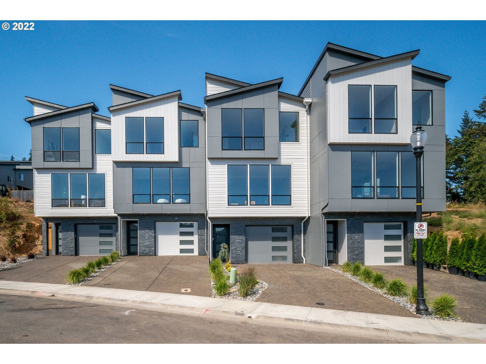 Property Photo:  2375 N R St  WA 98671 