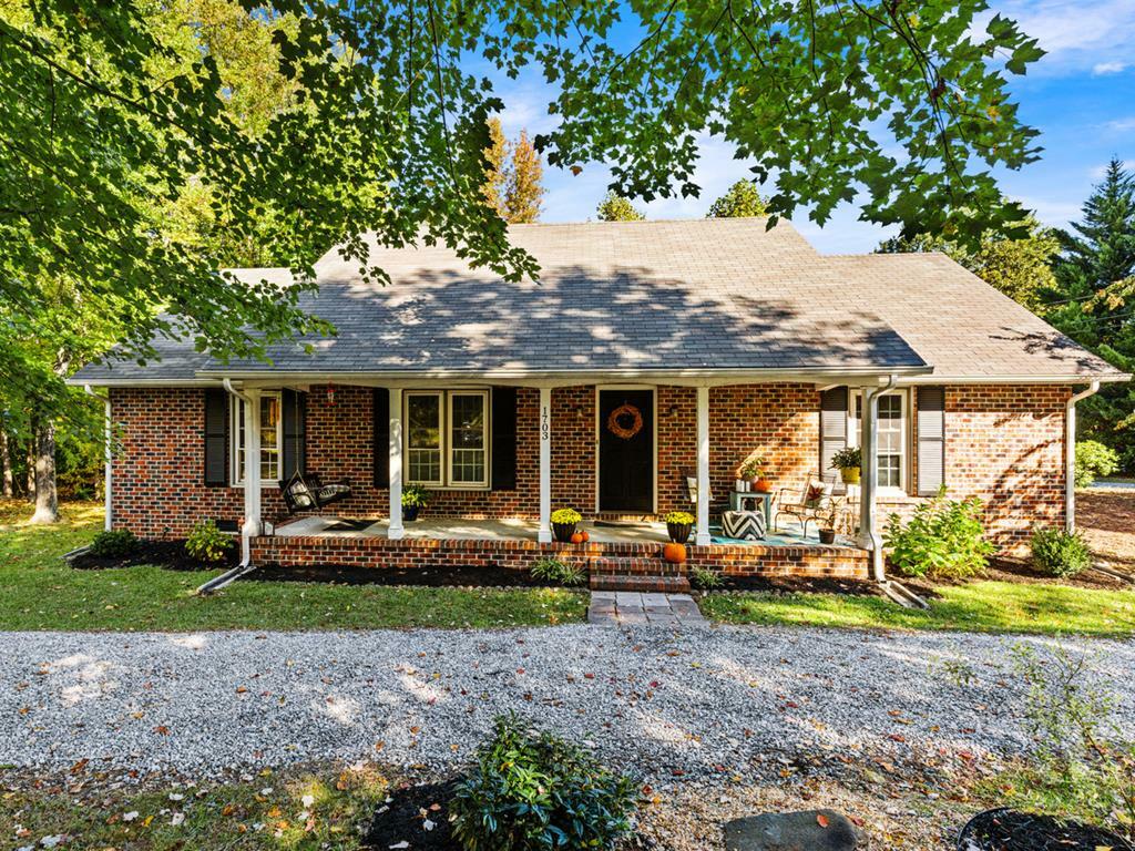 Property Photo:  1703 Gilliam Drive  VA 23901 