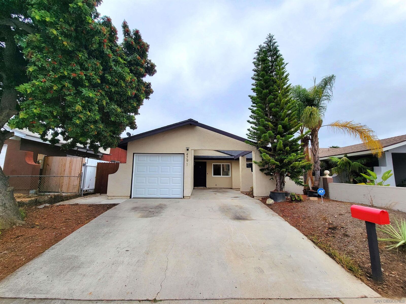 Property Photo:  4791 Calle Los Santos  CA 92057 