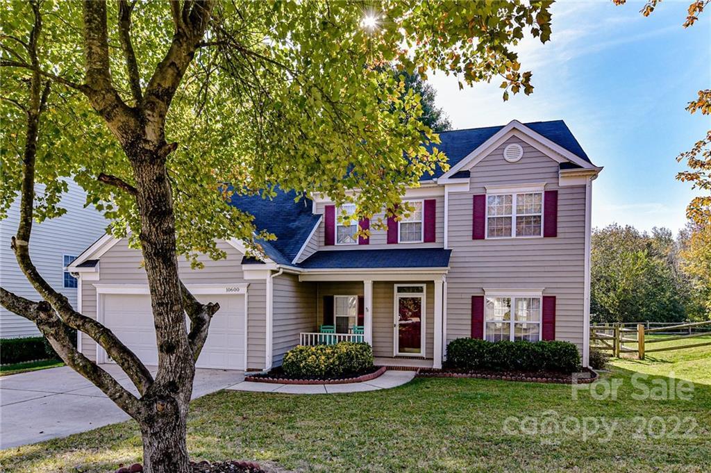 Property Photo: 10600 Old Bridge Lane NC 28269