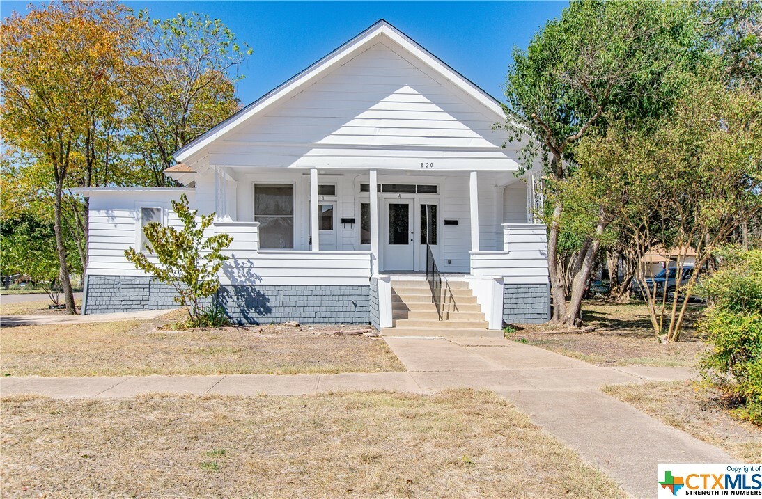 Property Photo:  820 S 15th Street  TX 76504 