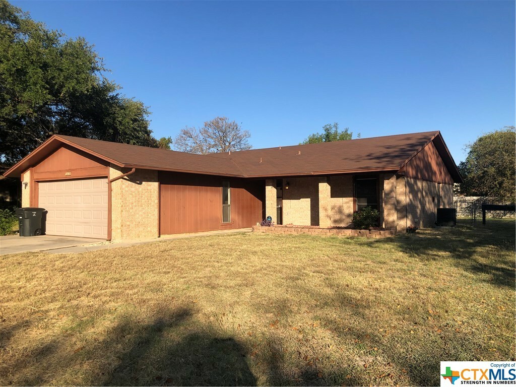 Property Photo: 2406 Botanical Drive TX 76542