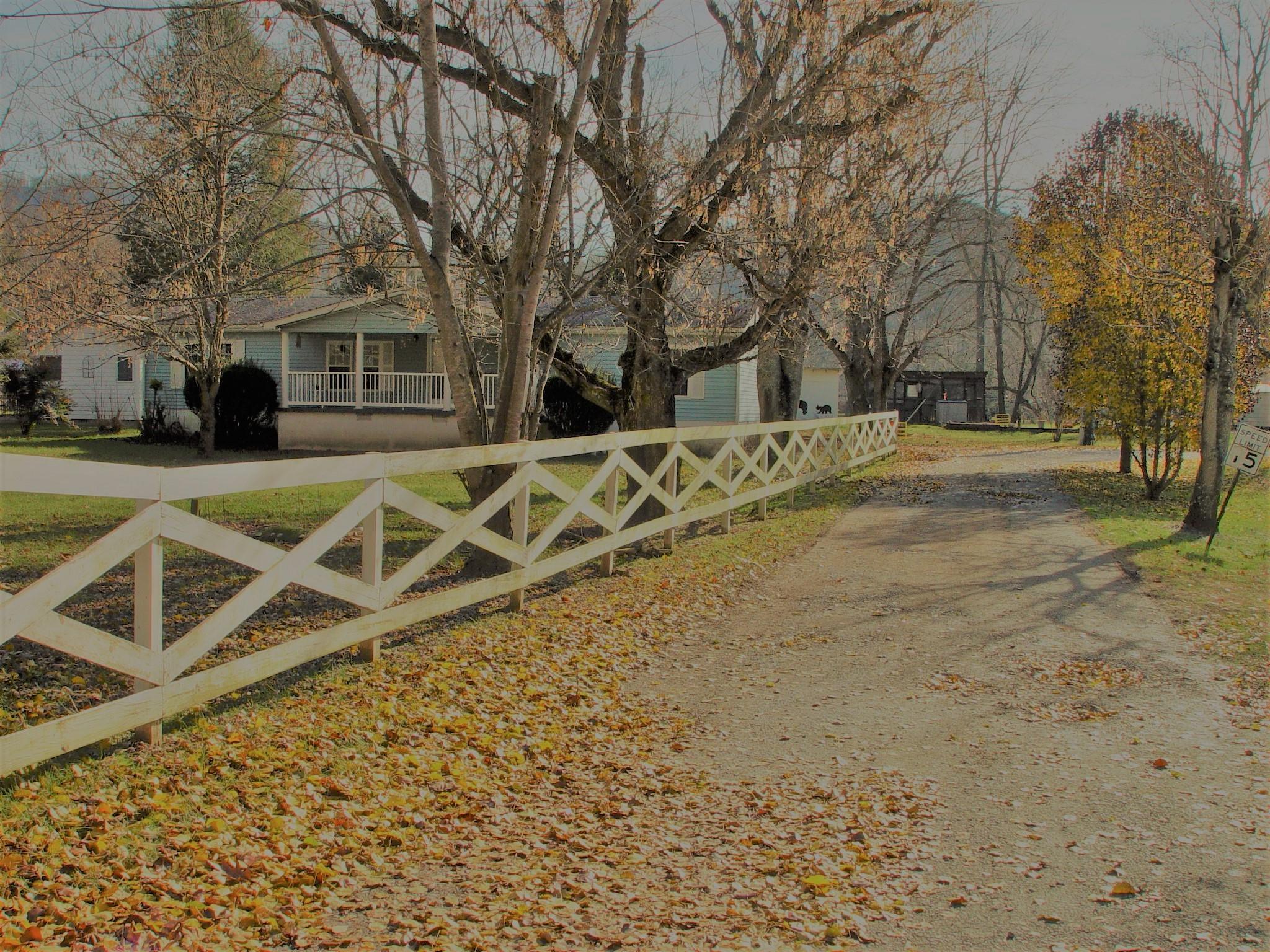 Property Photo: 424 Riverbottom Rd WV 24962