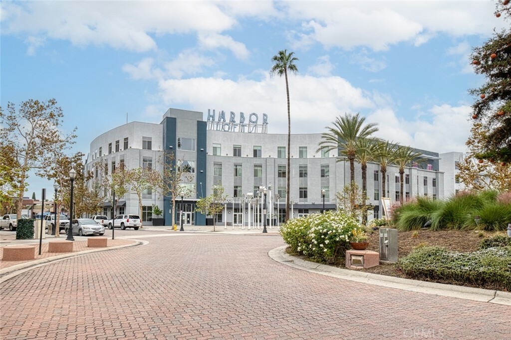 Property Photo: 114 S Harbor Boulevard CA 92805
