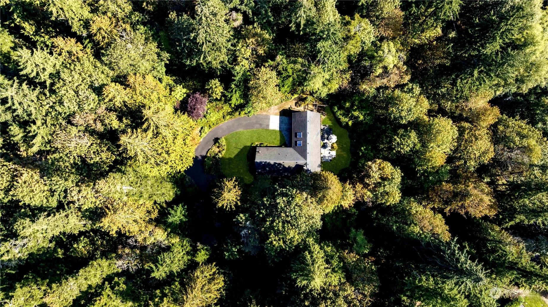 Property Photo: 11008 N Deer Drive WA 98020