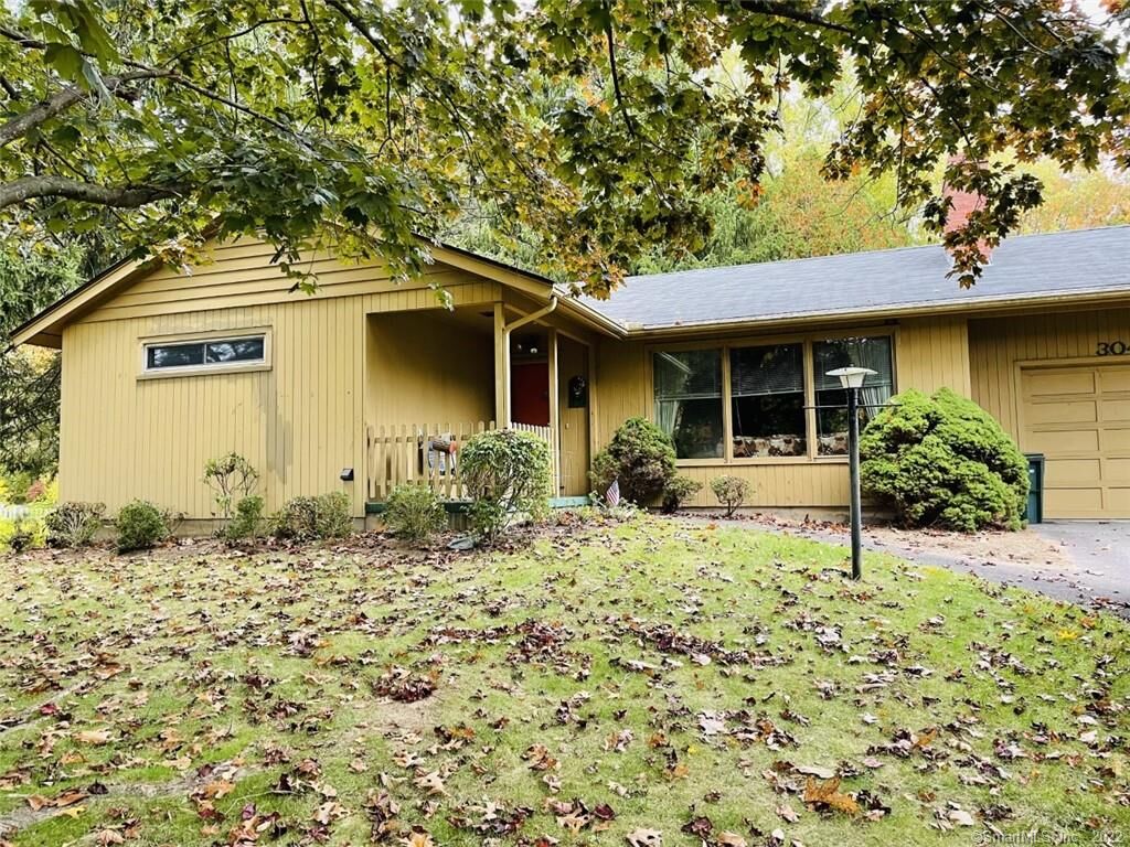 Property Photo: 304 Copse Road CT 06443