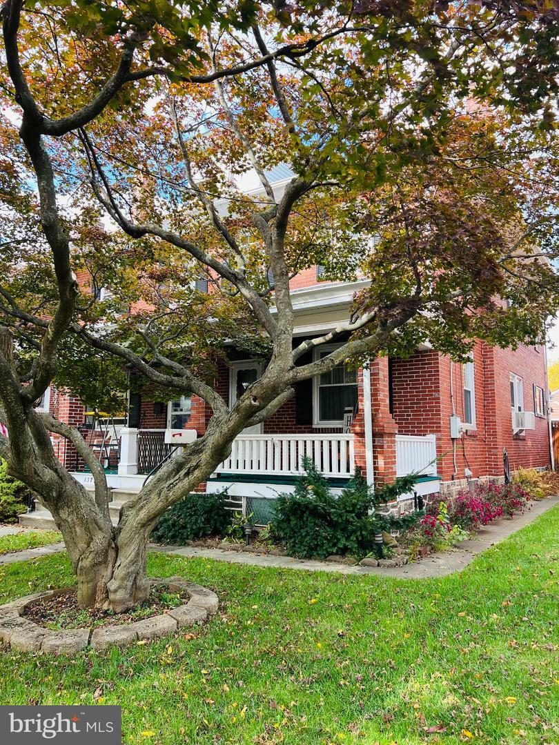 Property Photo:  1375 Queen Street  PA 19464 