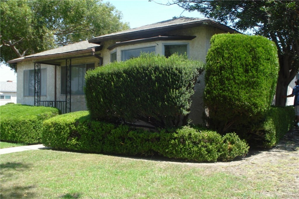 Property Photo:  17102 Delia Avenue  CA 90504 