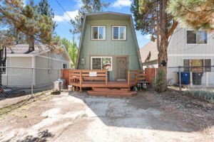 Property Photo:  506 Elysian Boulevard  CA 92314 