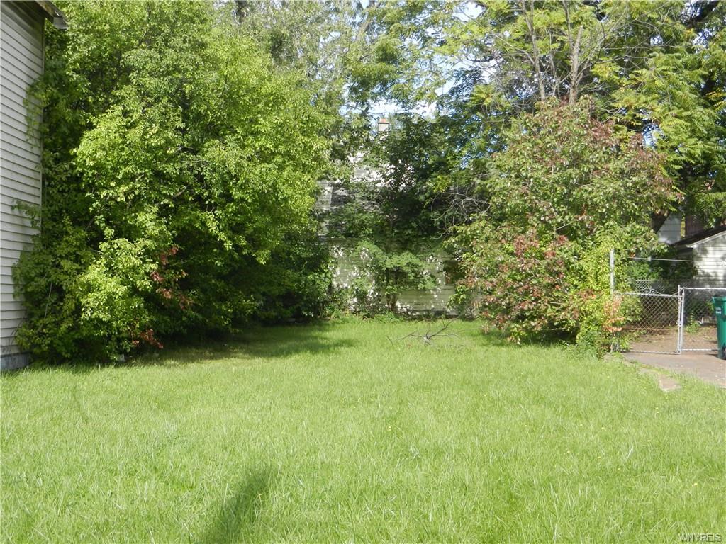 Property Photo:  170 Davidson Avenue  NY 14215 