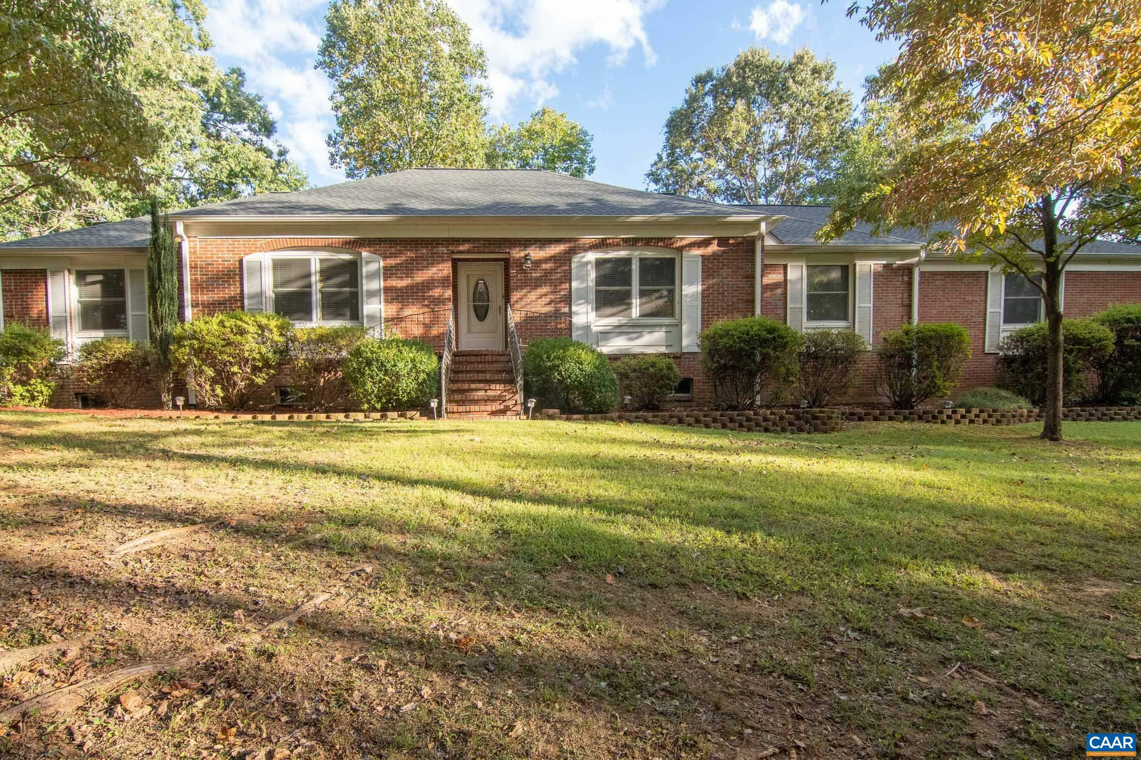 Property Photo:  855 Chapel Hill Rd  VA 22901 