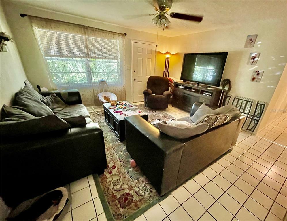 Property Photo:  1909 SE 48th Terrace  FL 32641 