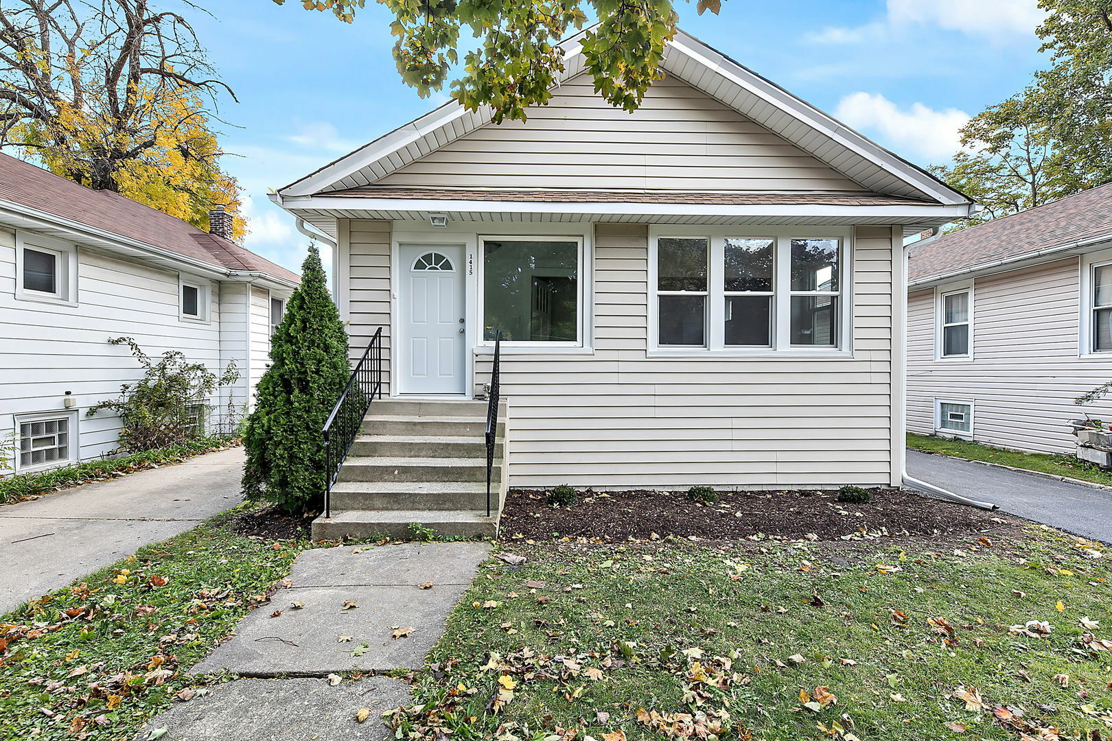 Property Photo:  1415 S 17th Avenue  IL 60153 