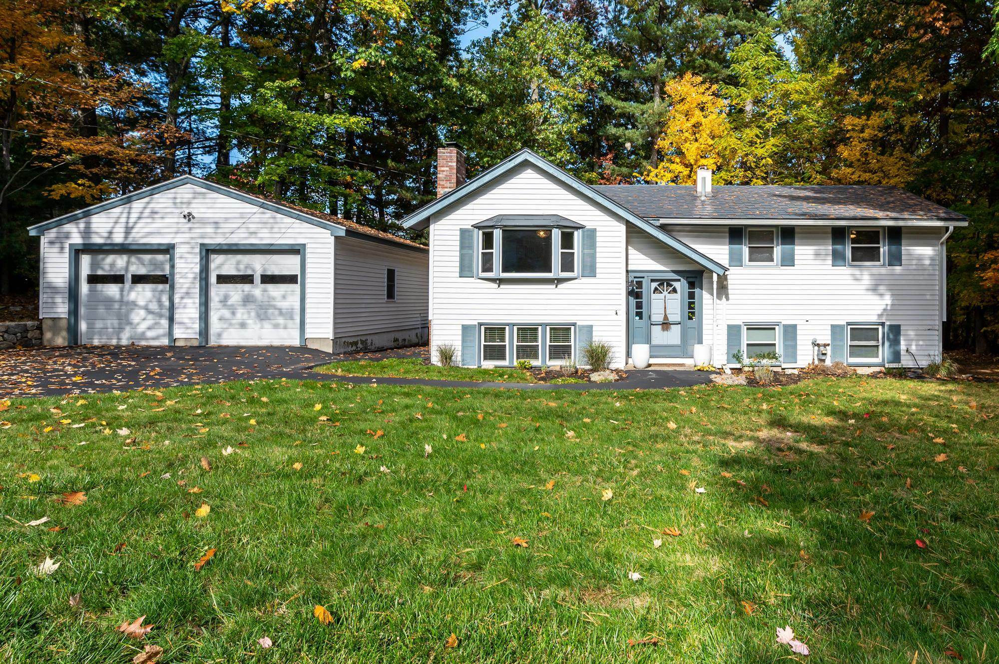 Property Photo:  93 Langholm Drive  NH 03062 