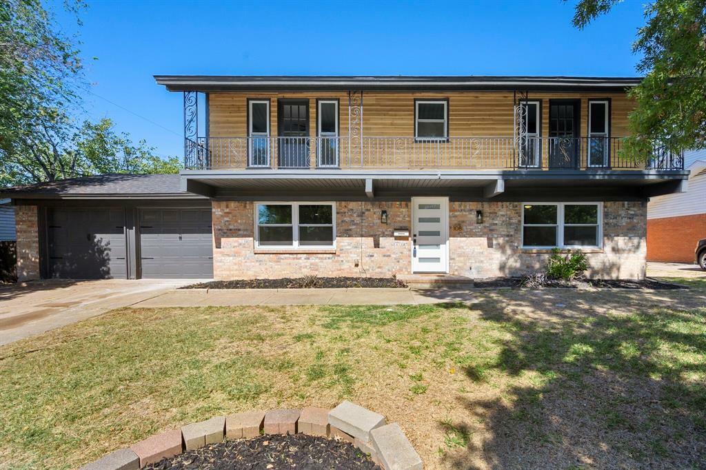 Property Photo: 108 W Phillips Court TX 75051