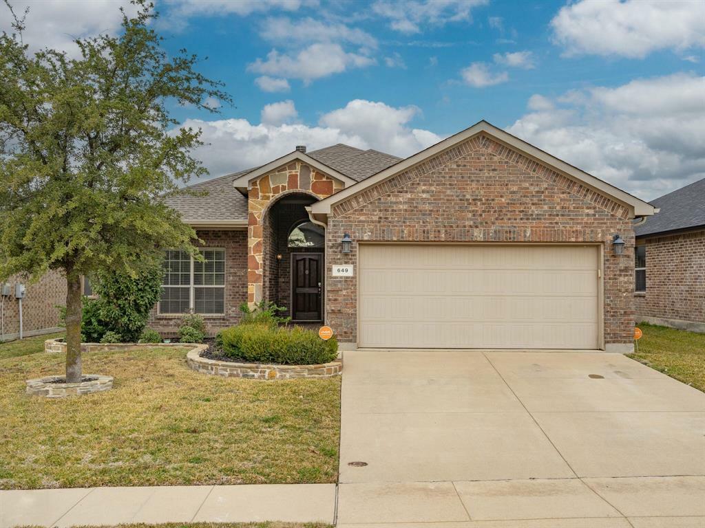 Property Photo:  649 Cattlemans Way  TX 76131 