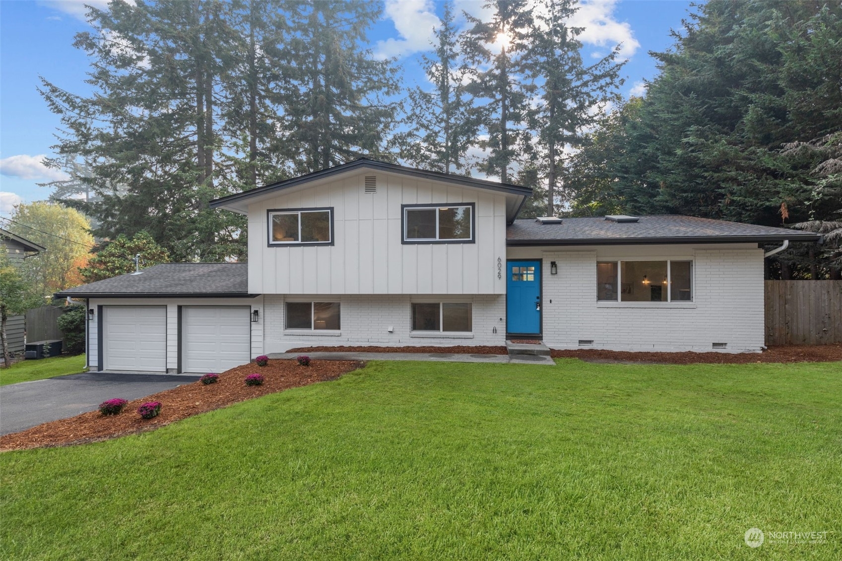 Property Photo:  6029 NE 204th Street  WA 98028 