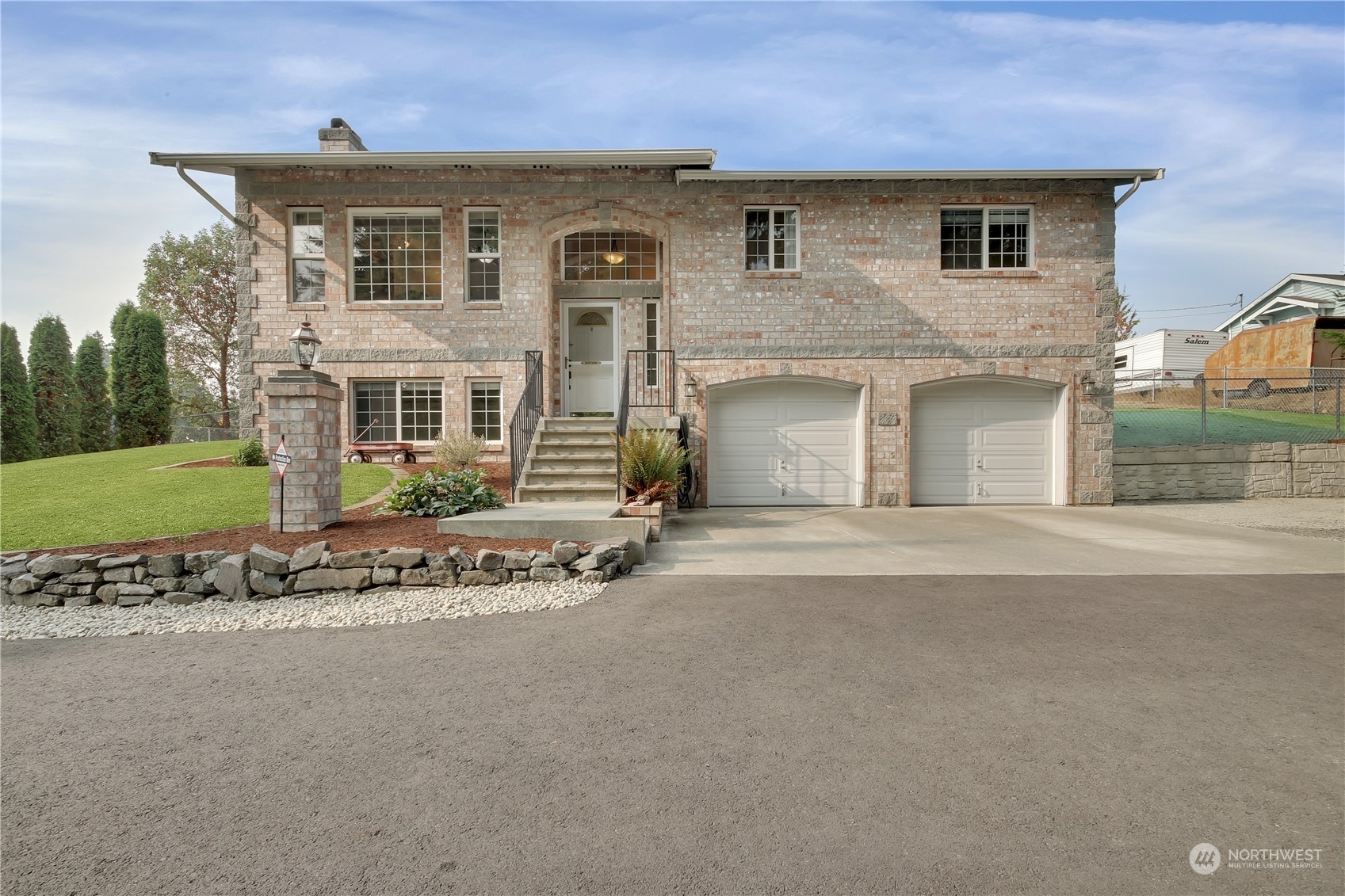 Property Photo: 8101 185th Avenue E WA 98391