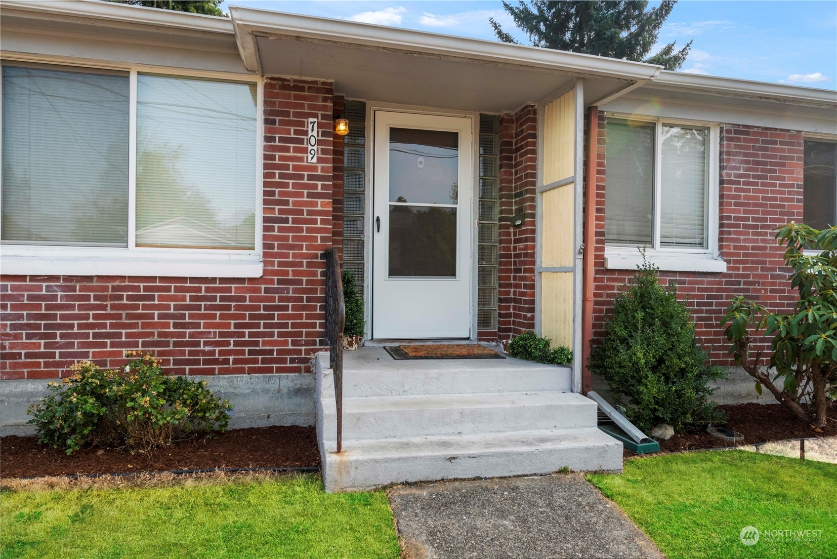 Property Photo:  709 S Tyler Street  WA 98405 