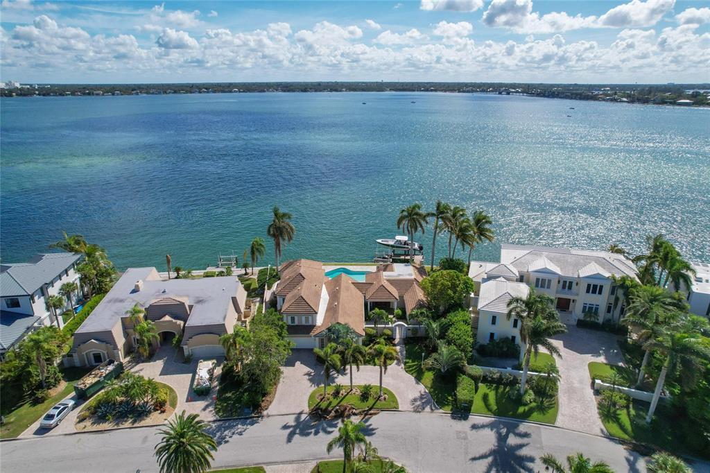 Property Photo: 639 Mourning Dove Drive FL 34236