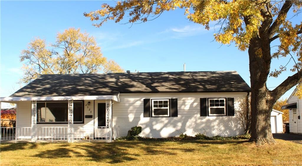 Property Photo: 2520 Edenhill OH 45420