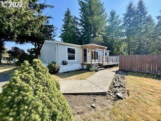 Property Photo: 501 W Jones St WA 98675