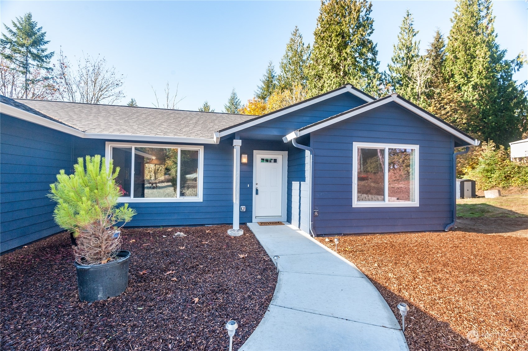 Property Photo:  655 Chapman Road  WA 98611 