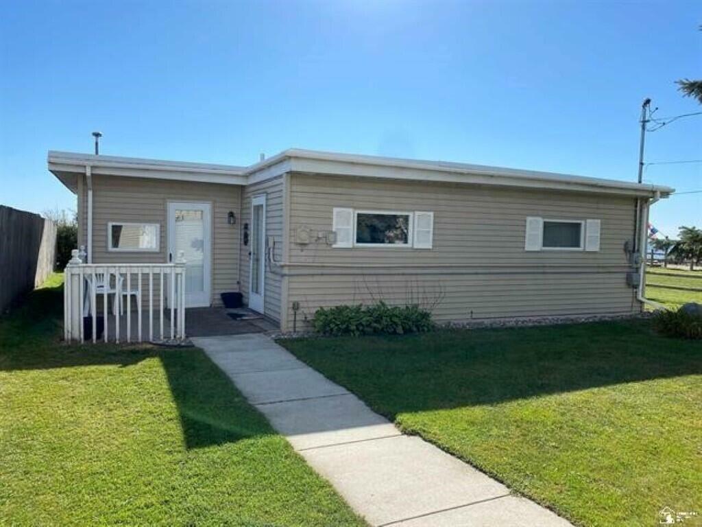 10936 West Shore Drive  Houghton Lake MI 48629 photo