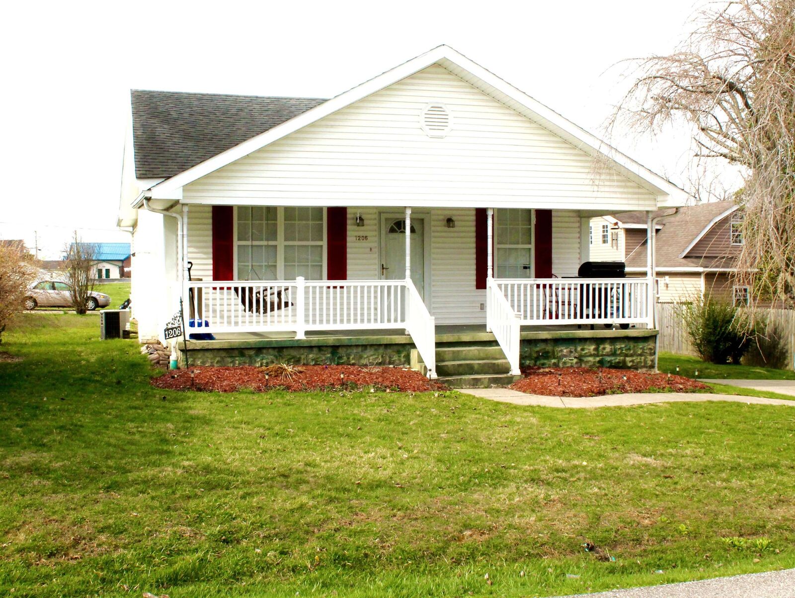 Property Photo:  1206 Hickory Street  KY 41139 