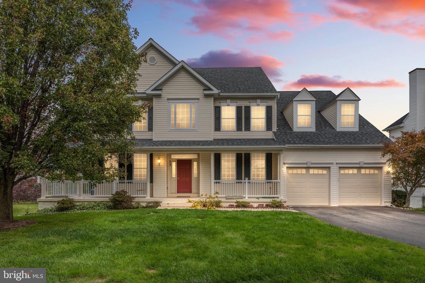 Property Photo: 923 Santmyer Drive SE VA 20175