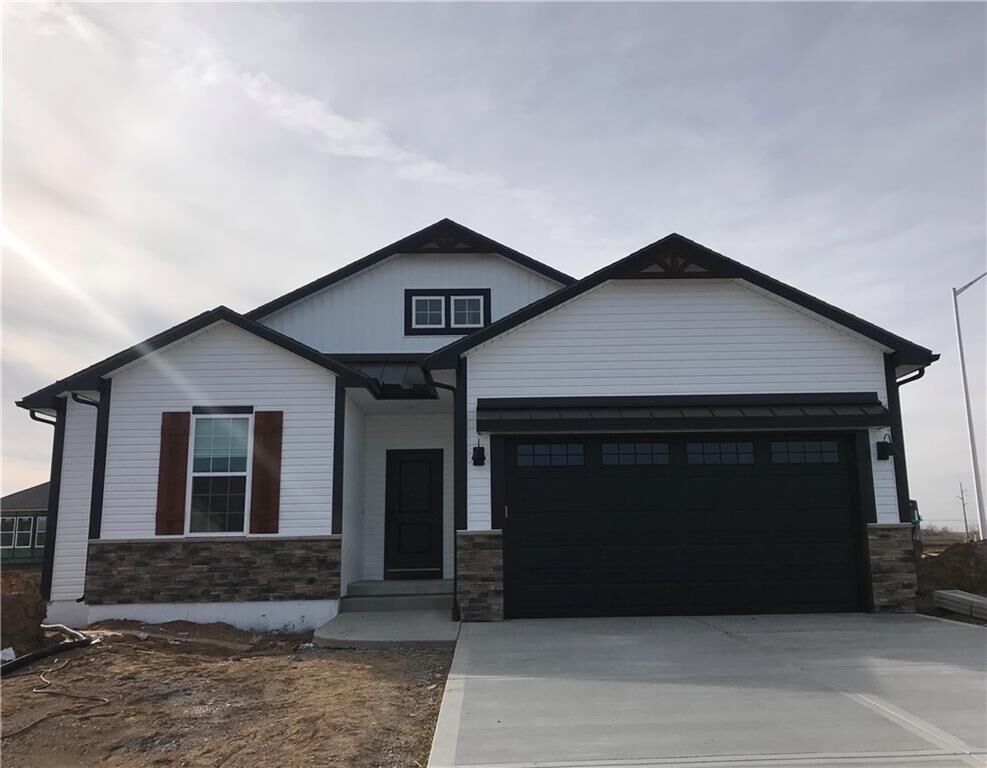 Property Photo: 4019 NW 95th Terrace MO 64154