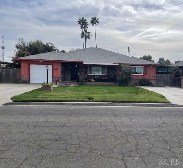 Property Photo:  233 E Colonial Drive  CA 93230 