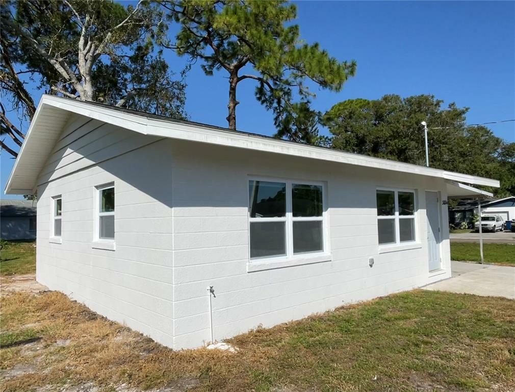 Property Photo:  3004 24th Street W  FL 34205 