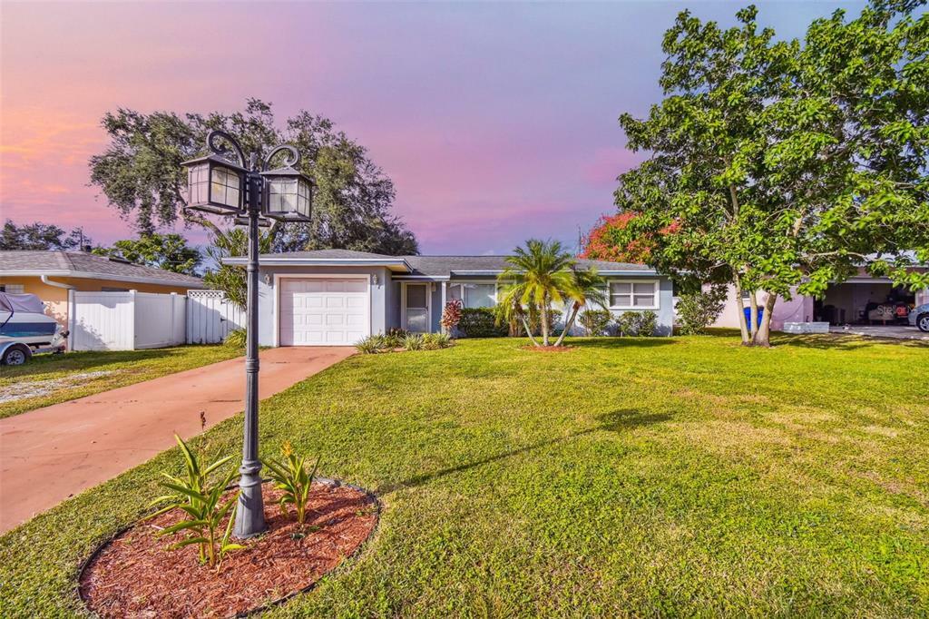 Property Photo:  1424 Orange Street  FL 33756 