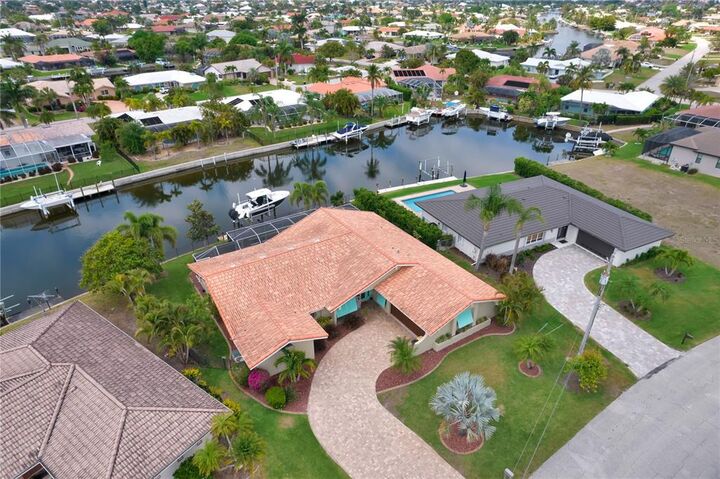 Property Photo:  945 Santa Brigida Court  FL 33950