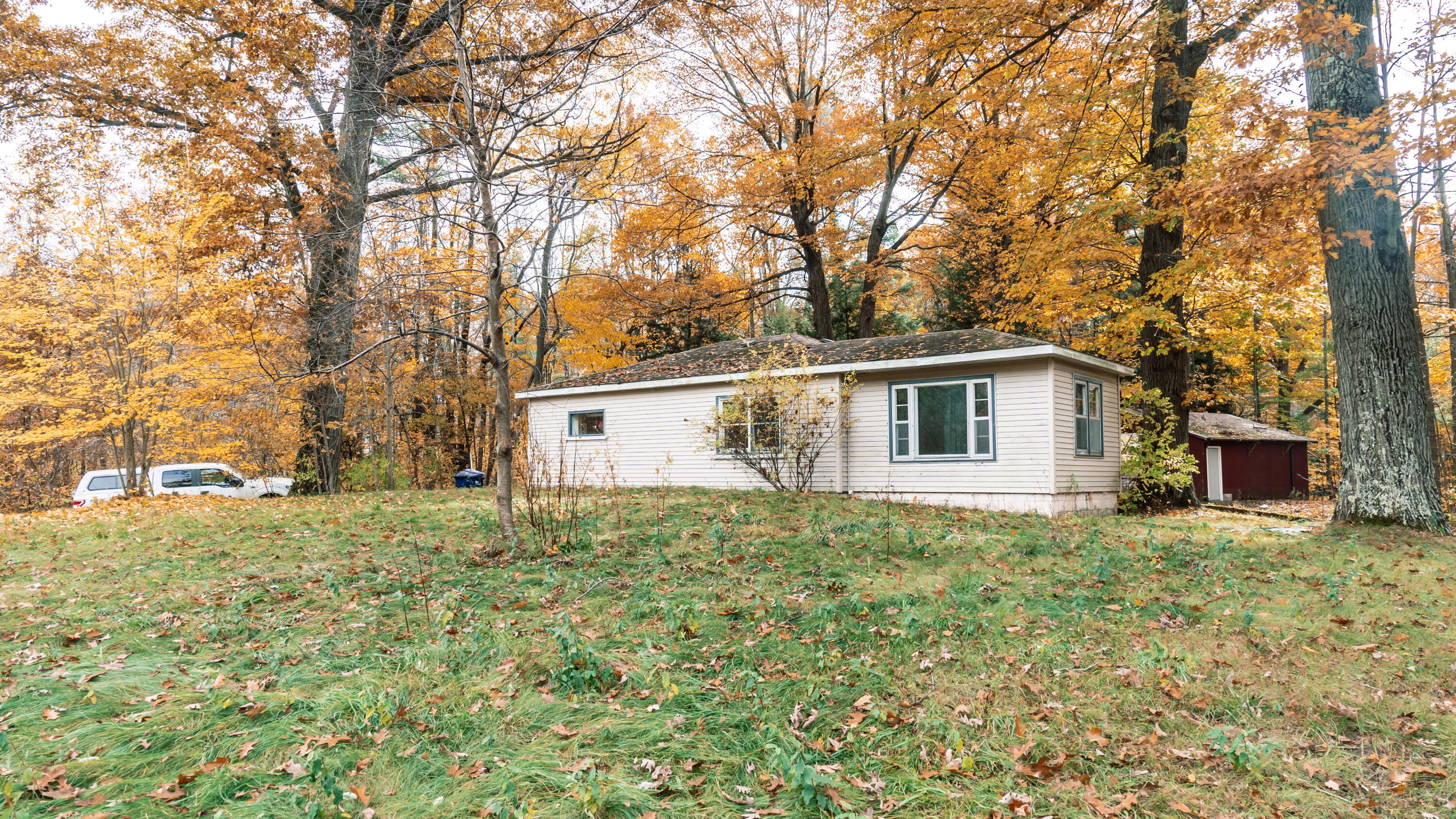 Property Photo: 4285 E Fruitport Road MI 49415