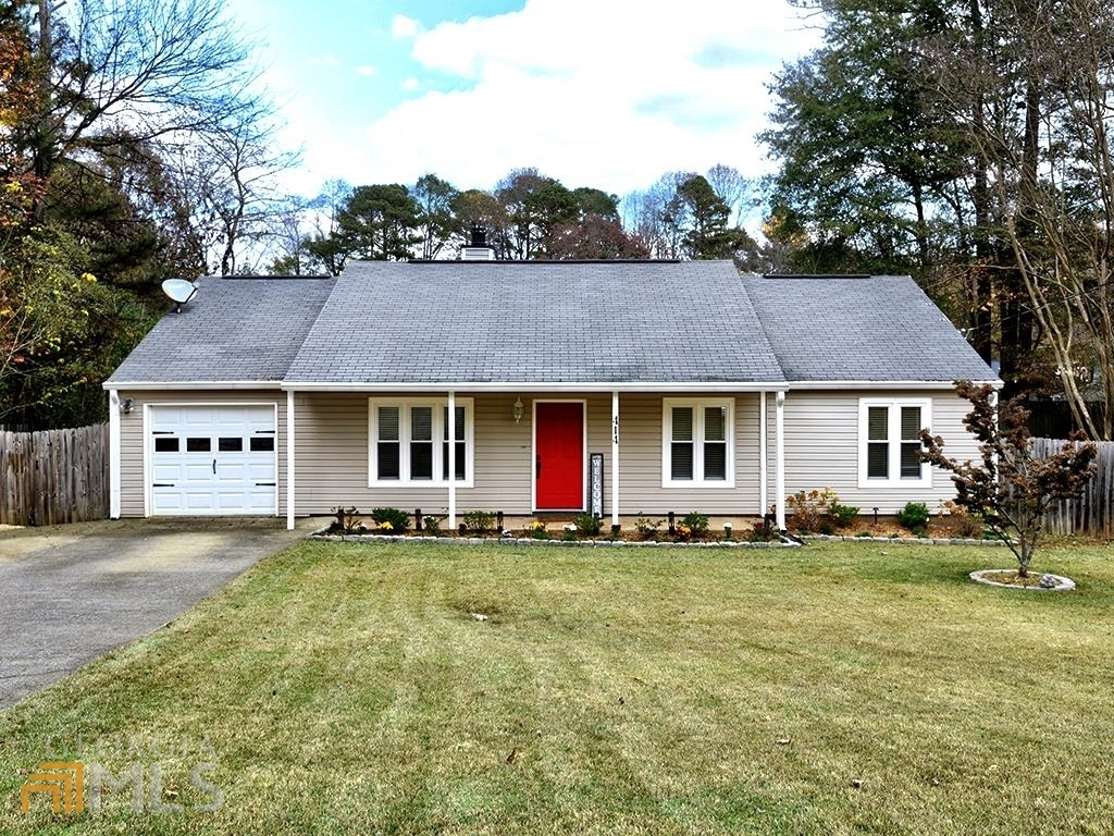 Property Photo: 414 River Point Drive GA 30188