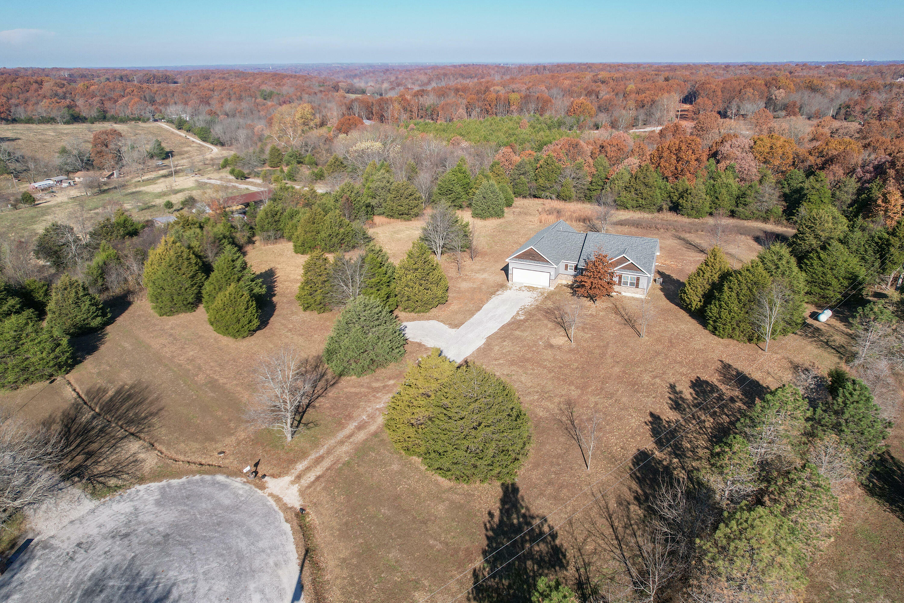 Property Photo:  565 Timberview Road  MO 65669 