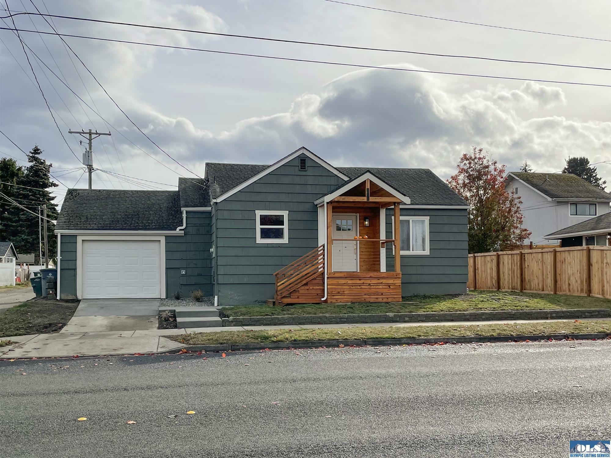 Property Photo: 617 S Peabody WA 98362