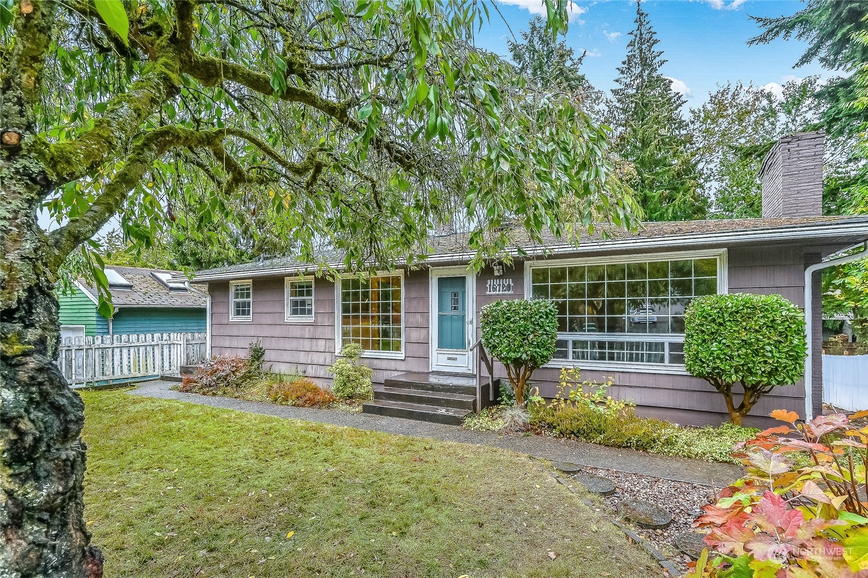 Property Photo:  16720 Linden Avenue N  WA 98133 