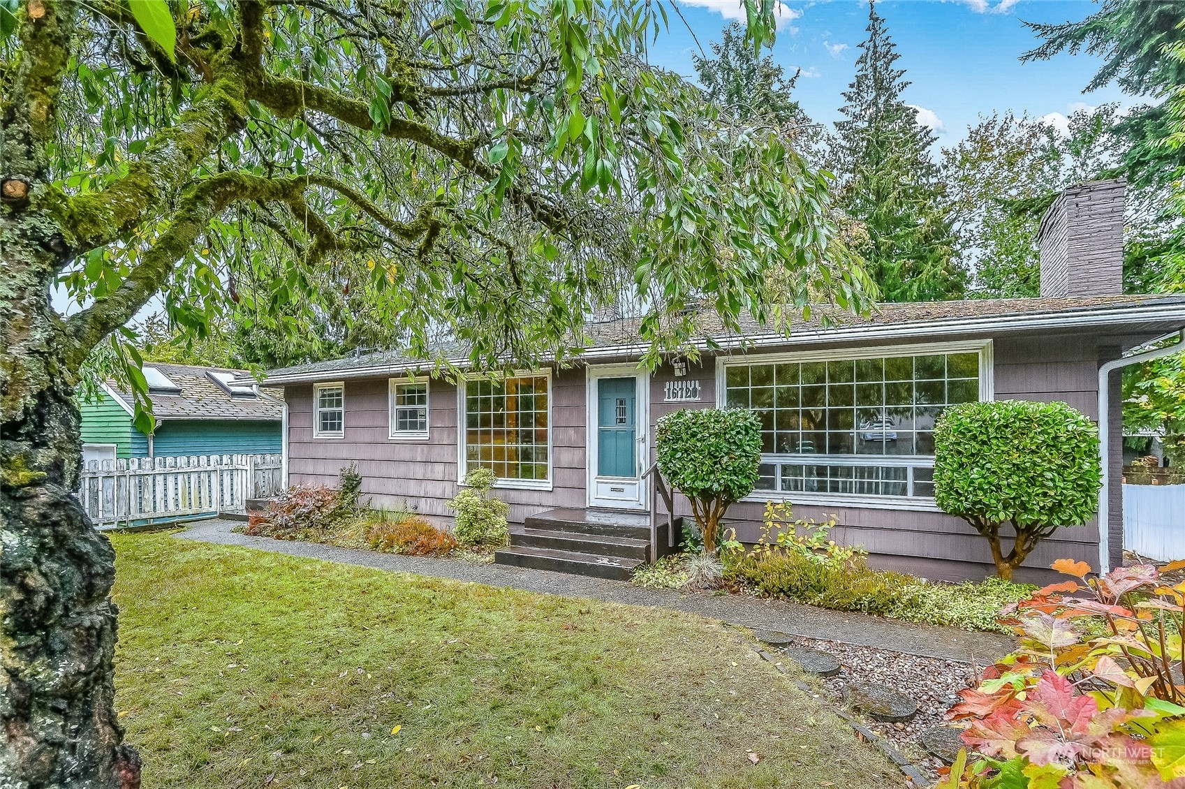 Property Photo: 16720 Linden Avenue N WA 98133