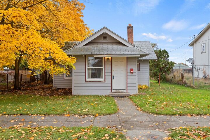 4017 N Magnolia St  Spokane WA 99207 photo