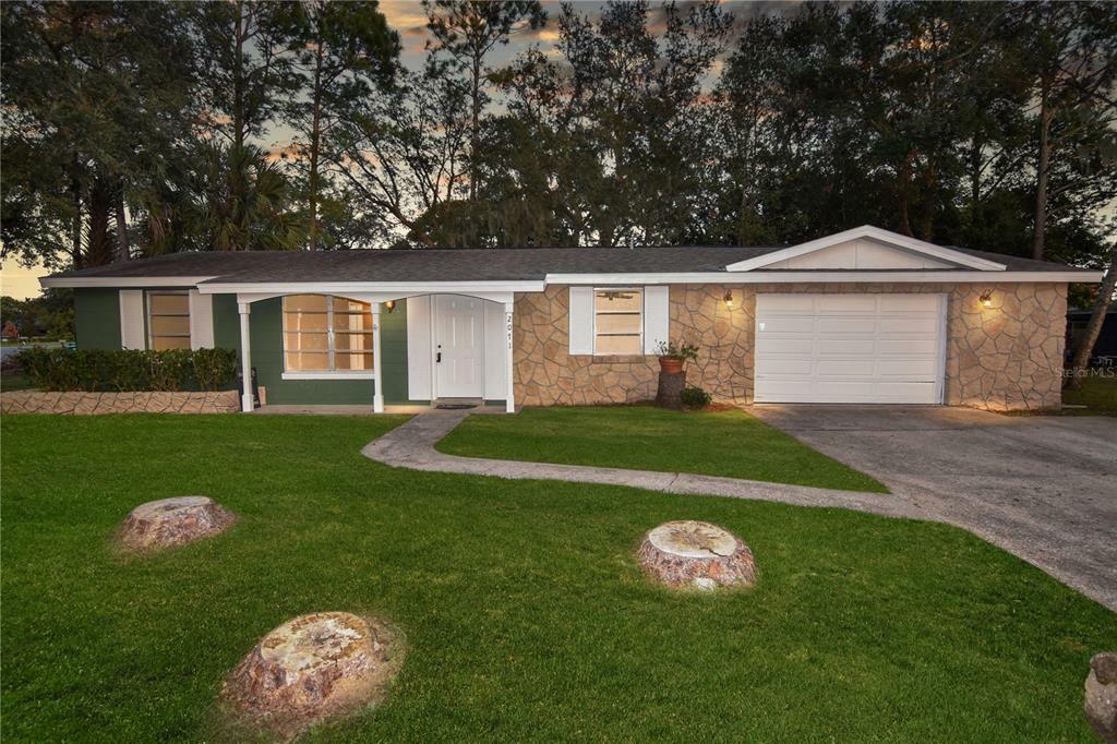 Property Photo: 2071 Canal Road FL 32738