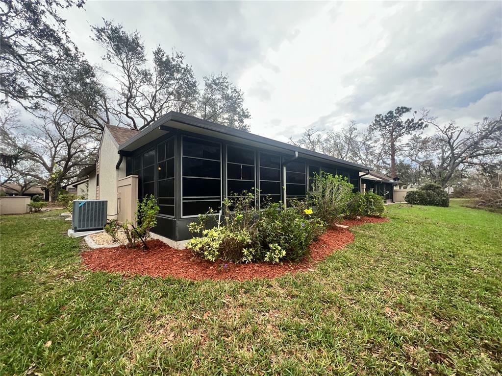 Property Photo:  5901 Mashie Circle  FL 34287 