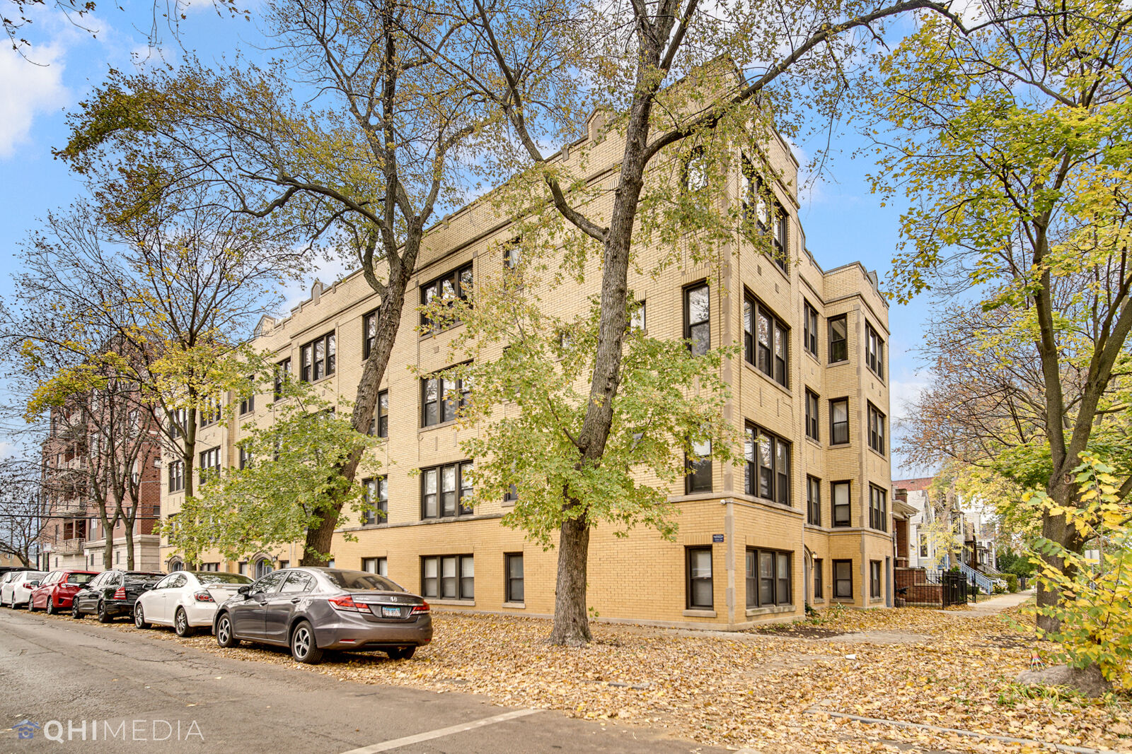 Property Photo: 4014 N Spaulding Avenue 3 IL 60618