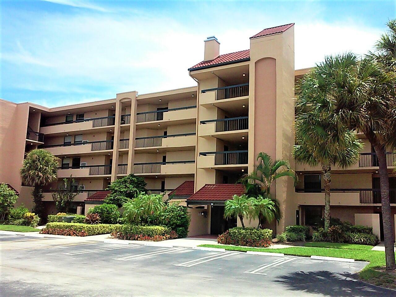 Property Photo: 950 Egret Circle 5107 FL 33444